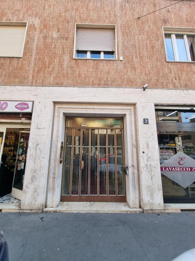 Spazioso Appartamento Con Terrazzo Navigli , Bocconi Milano Dış mekan fotoğraf